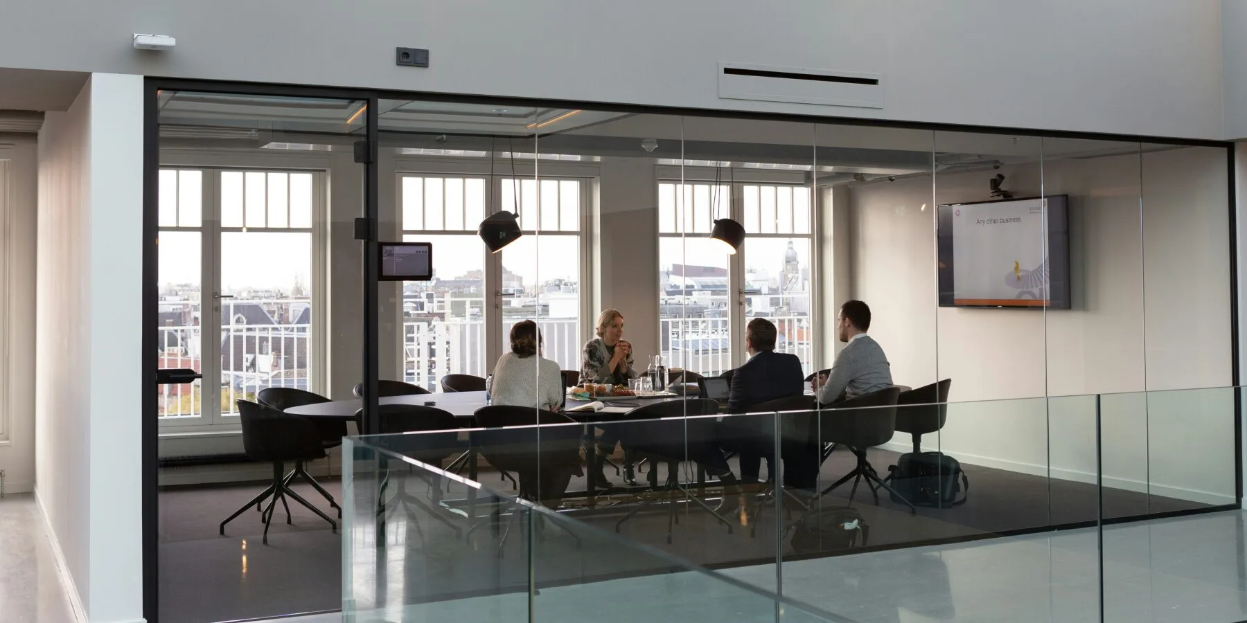 Как нанять работника в Грузии удаленно, даже если у вас нет своего отдела HR