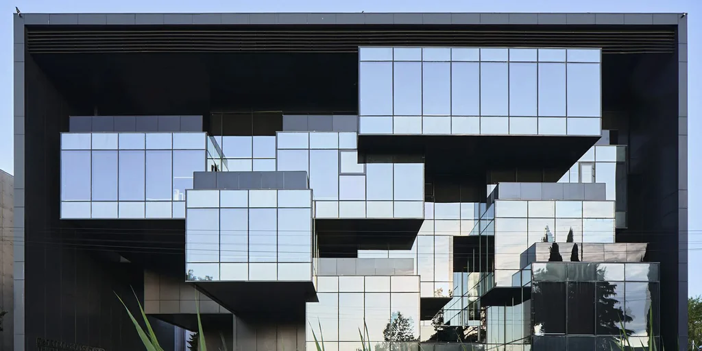 whys of investing in commercial real estate in Georgia